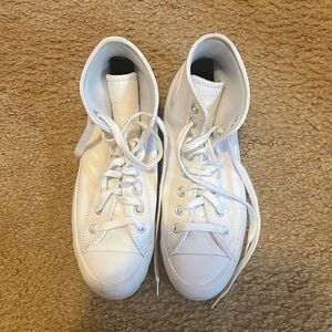 Women’s Converse Chuck Taylor All Star Leather Shoes